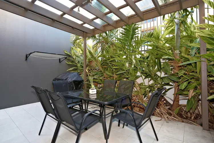 85 The Gardenway, Robina QLD 4226