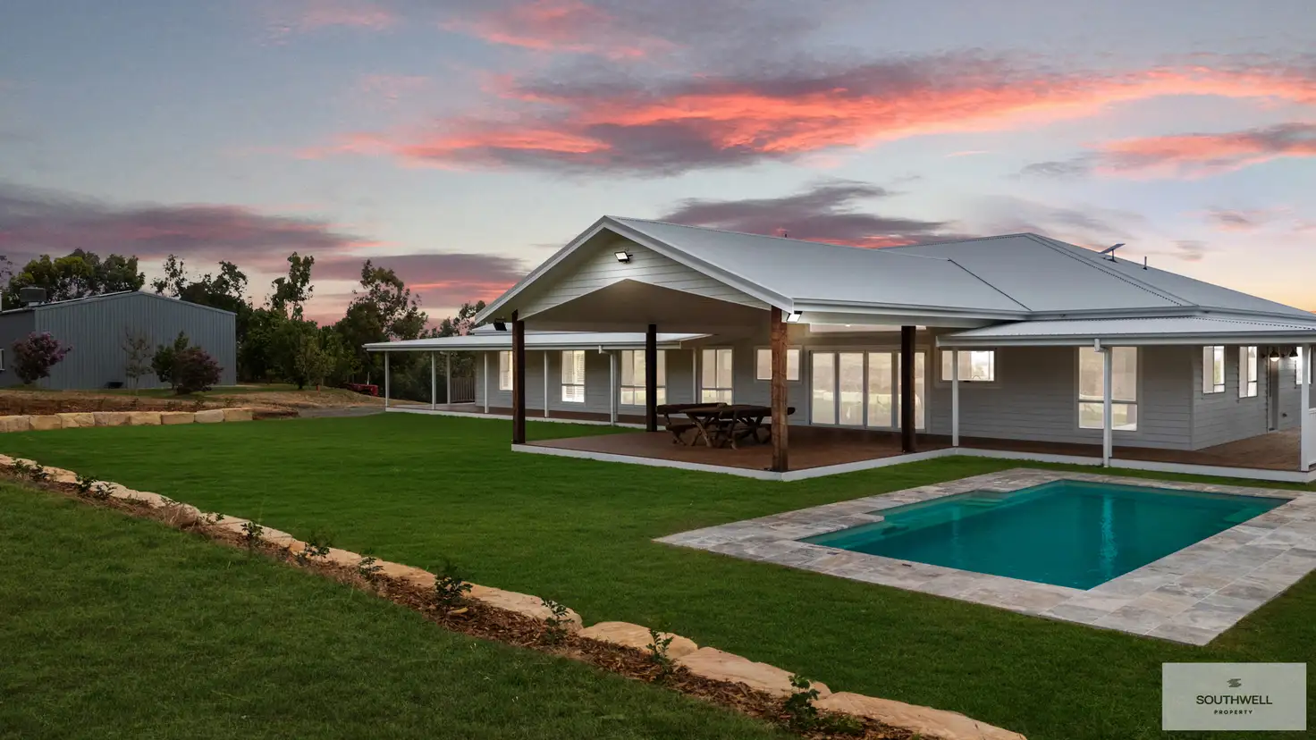 Main view of Homely house listing, 18 Honeyeater Place, Tamworth NSW 2340