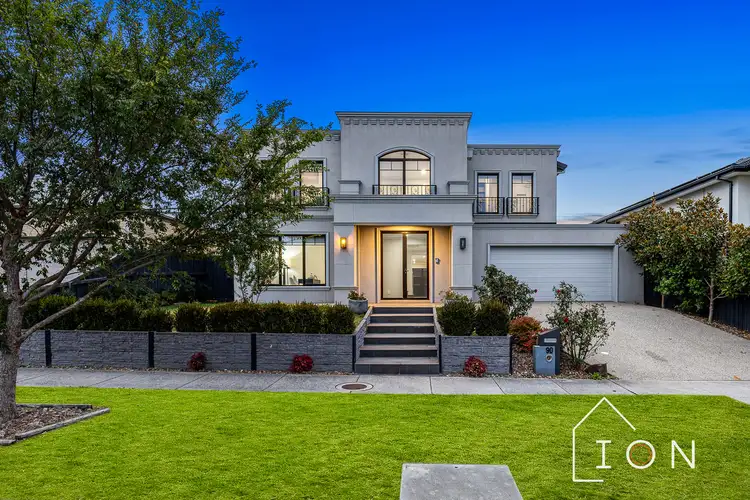 90 Bernly Boulevard, Berwick VIC 3806