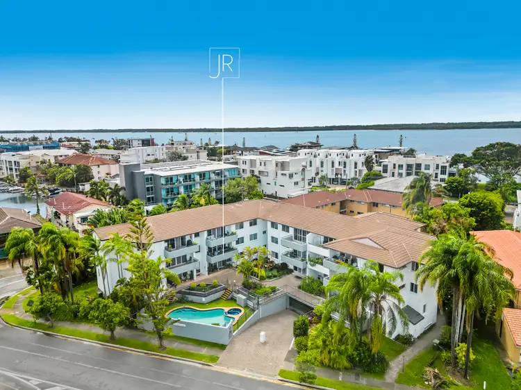 8/65 Bayview Street, Runaway Bay QLD 4216