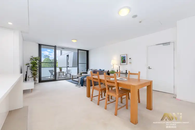 8 Avondale Way
