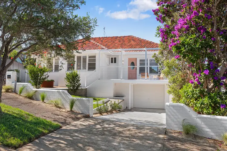 4 Springfield Avenue, Kotara NSW 2289