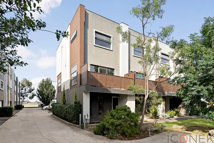 Main view of Homely townhouse listing, 7 Jumbuck Circuit, Wollert VIC 3750