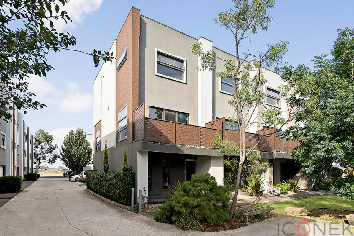 Main view of Homely townhouse listing, 7 Jumbuck Circuit, Wollert VIC 3750