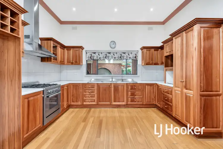 9 Third Avenue, St Peters SA 5069