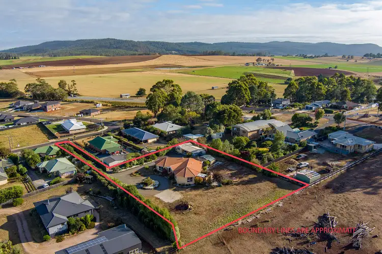 11 Gleadow Street, Deloraine TAS 7304
