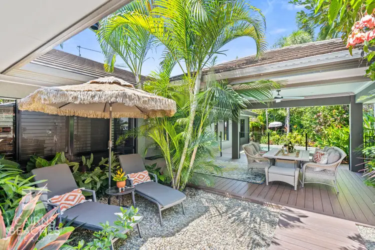 4 Savaii Close, Palm Cove QLD 4879