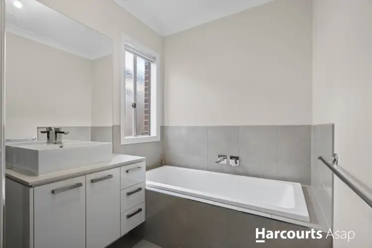 Fifth view of Homely house listing, 27 Joanne Way, Officer VIC 3809