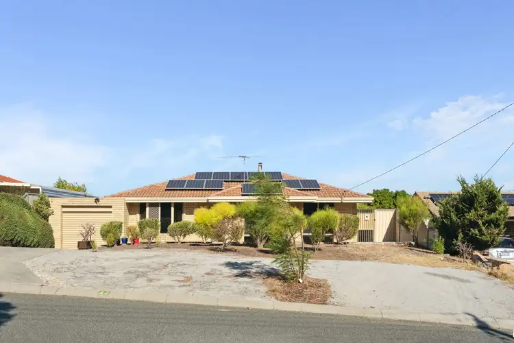 44 Emperor Avenue, Beldon WA 6027