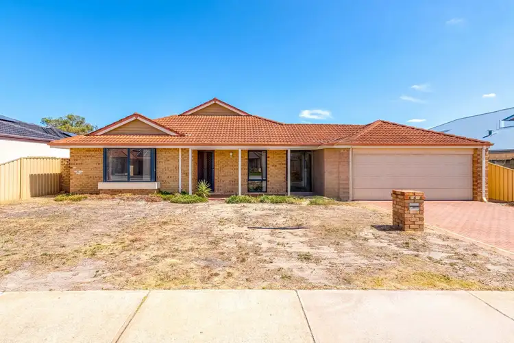 8 Kulin Pass, Canning Vale WA 6155