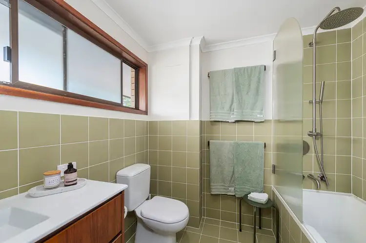 Fifth view of Homely semi-detached listing, 1/23A Twenty Third Avenue, Palm Beach QLD 4221