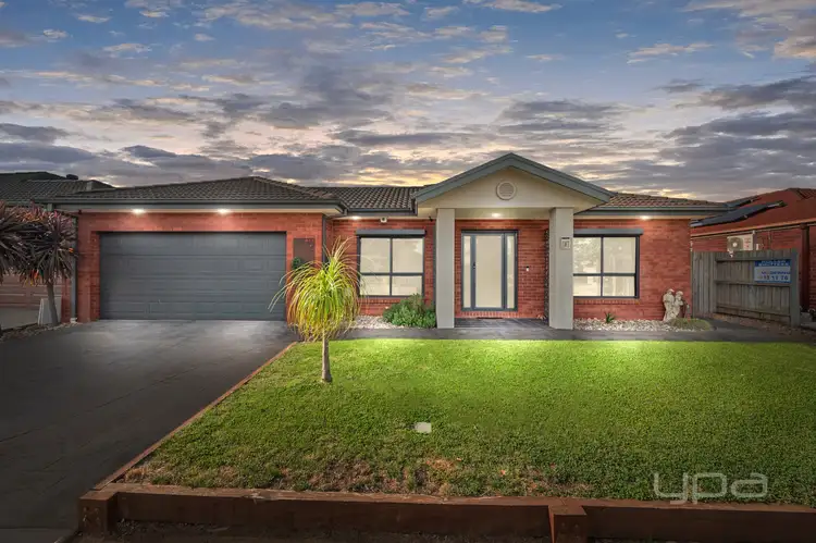 5 Wetherby Place, Melton West VIC 3337
