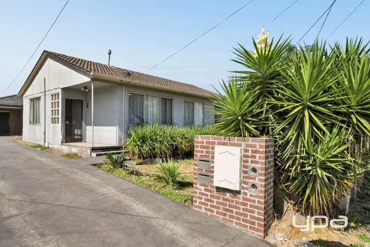 24 Benalla Street, Dallas VIC 3047