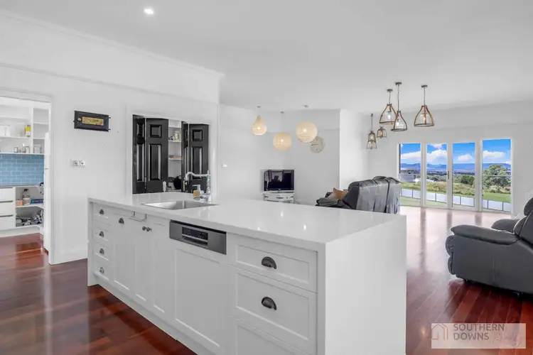 96 Glen Road, Rosenthal Heights QLD 4370