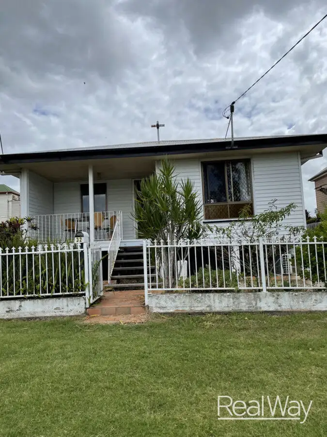 32 Lawrence Street, North Ipswich QLD 4305