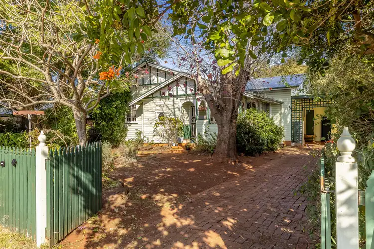 6 Cathro Street