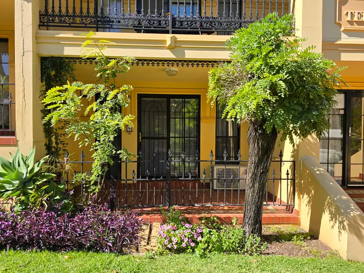 4-10 View  Street