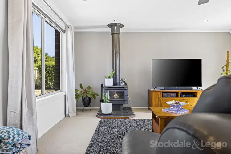 Second view of Homely house listing, 3 Payton Crescent, Canadian VIC 3350