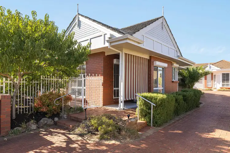 1/2 Koonga Avenue