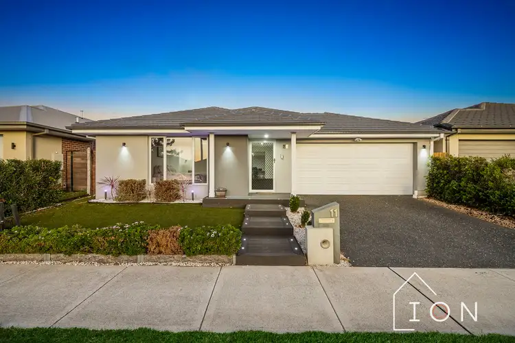 11 Dynasty Drive, Cranbourne South VIC 3977