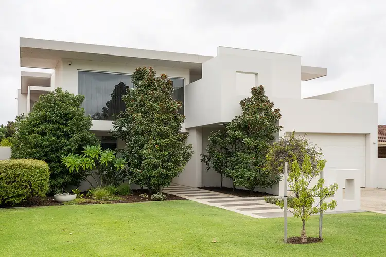6 Sabina Street, Menora WA 6050