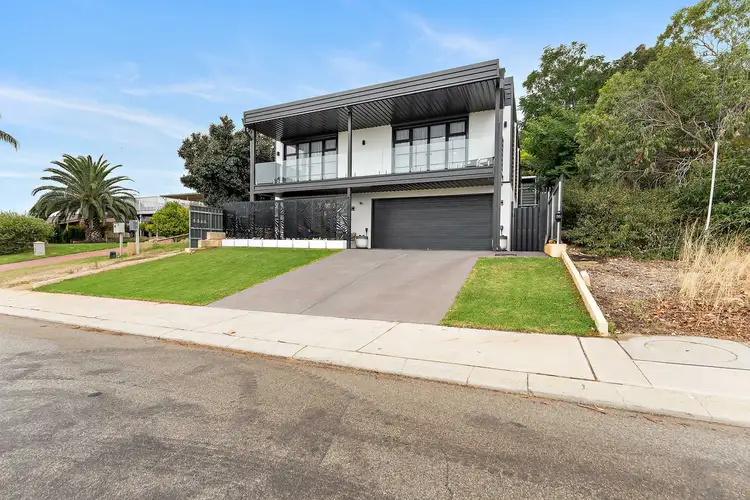 35 Derry Avenue, Mount Nasura WA 6112