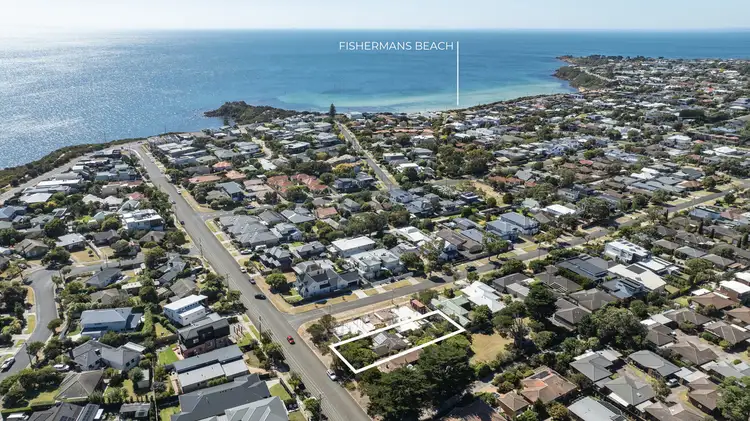 32 Strachans Road, Mornington VIC 3931