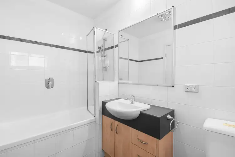Fourth view of Homely apartment listing, 4/34 Middle Street, Highgate Hill QLD 4101