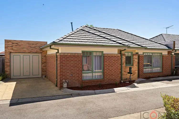 2/30 Young Street, Epping VIC 3076