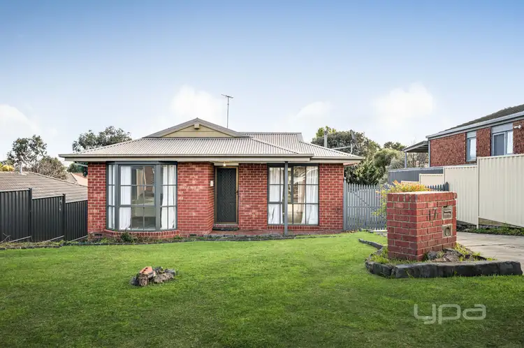 17 Heath Place, Meadow Heights VIC 3048