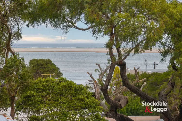54 Bayview Avenue, Inverloch VIC 3996