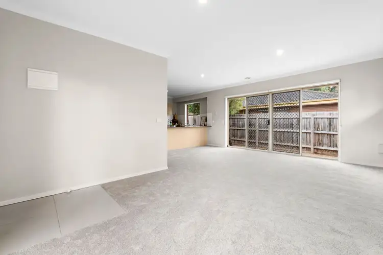 Fourth view of Homely unit listing, 2/10 Nursery Avenue, Frankston VIC 3199