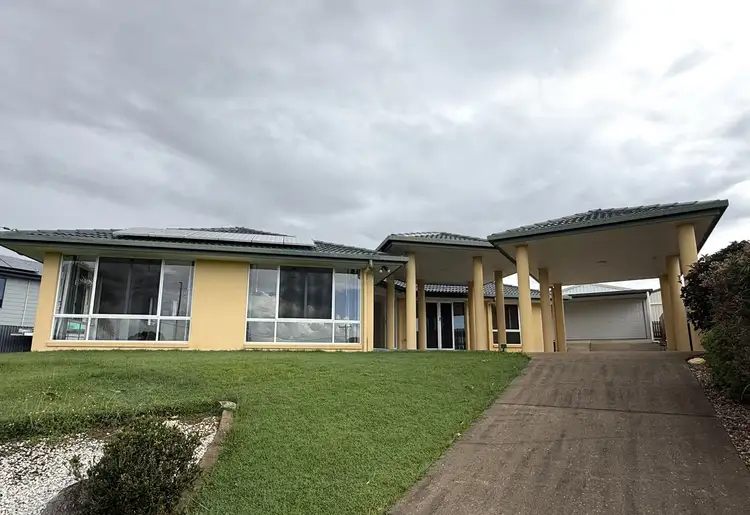 37 Petrel Avenue