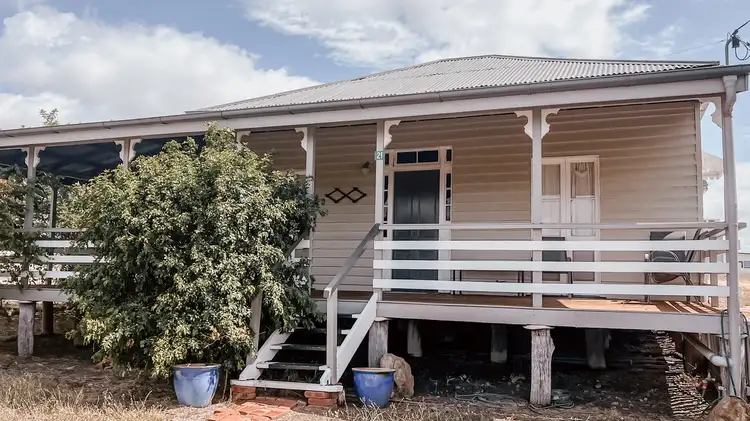 21 Weldon Street, Wandoan QLD 4419