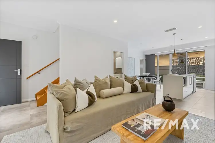 Third view of Homely apartment listing, 1/15 Broad Street, Wagga Wagga NSW 2650