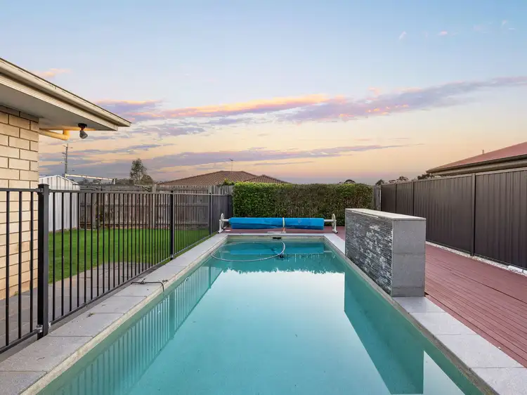 30 Burswood Close, Wulkuraka QLD 4305
