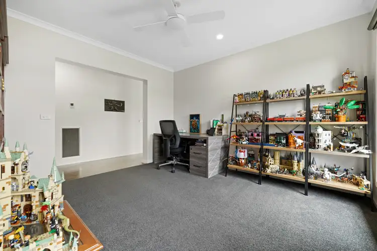 Fifth view of Homely house listing, 4 Camellia Close, Sale VIC 3850
