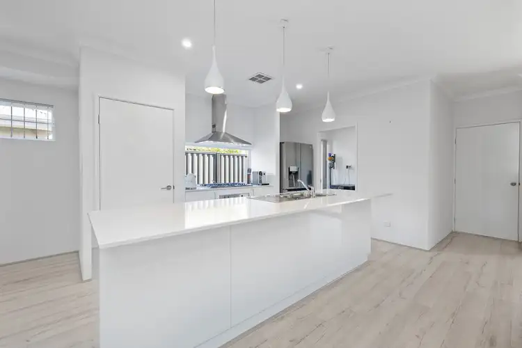 Main view of Homely house listing, 5 Gossan Chase, Piara Waters WA 6112