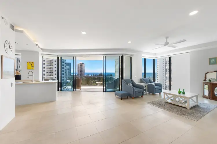 25/11 PEAK Avenue, Main Beach QLD 4217