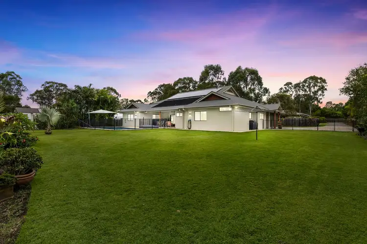 77 Whitehall Avenue, Birkdale QLD 4159