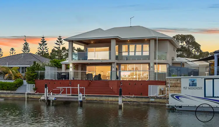 2 Baruna Court, Halls Head WA 6210