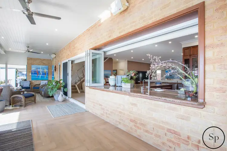 18 Cambria Island Retreat, Halls Head WA 6210