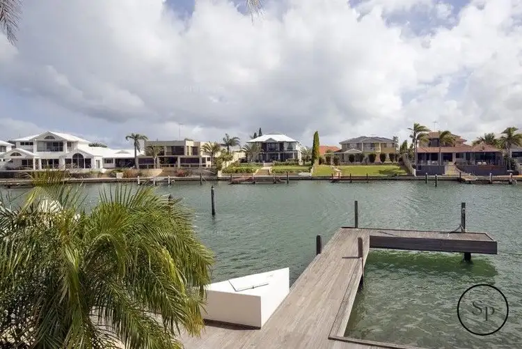 Second view of Homely house listing, 4 Perie Banou Close, Halls Head WA 6210