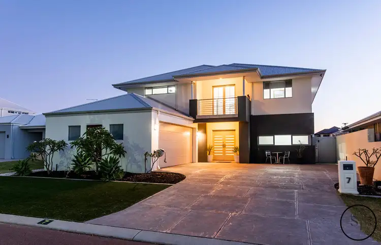 7 Arcadia Close, Dudley Park WA 6210