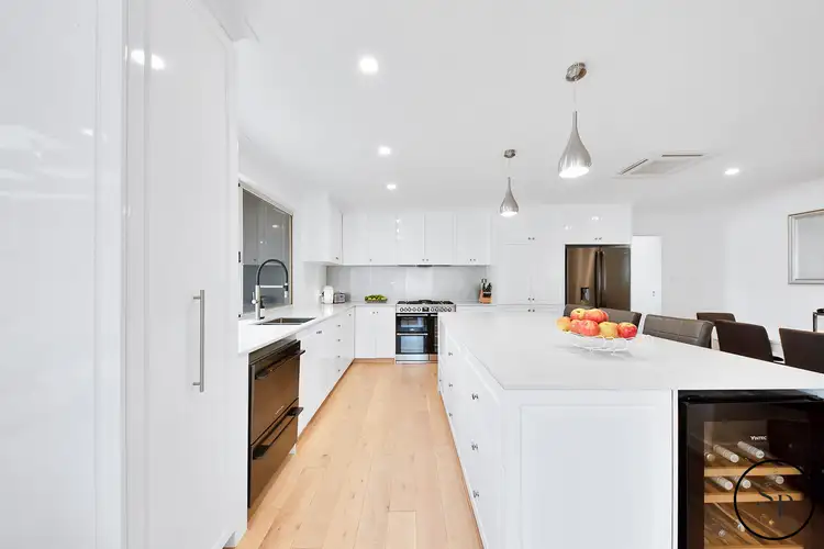 15 Malabor Mews, Halls Head WA 6210
