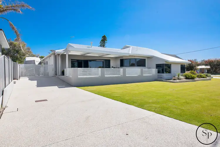 21 Gallop Street, Halls Head WA 6210