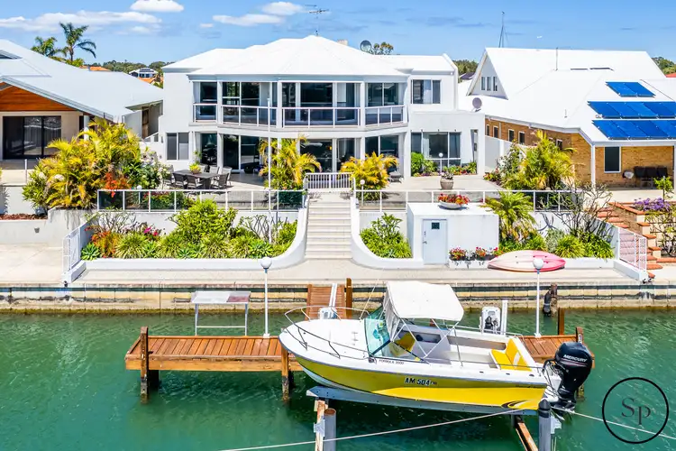 17 Cambria Island Retreat, Halls Head WA 6210