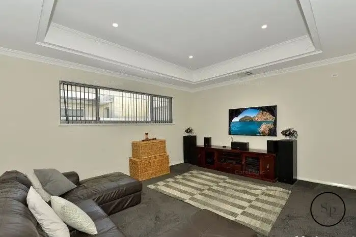 Seventh view of Homely house listing, 35 Ragamuffin Point, Halls Head WA 6210