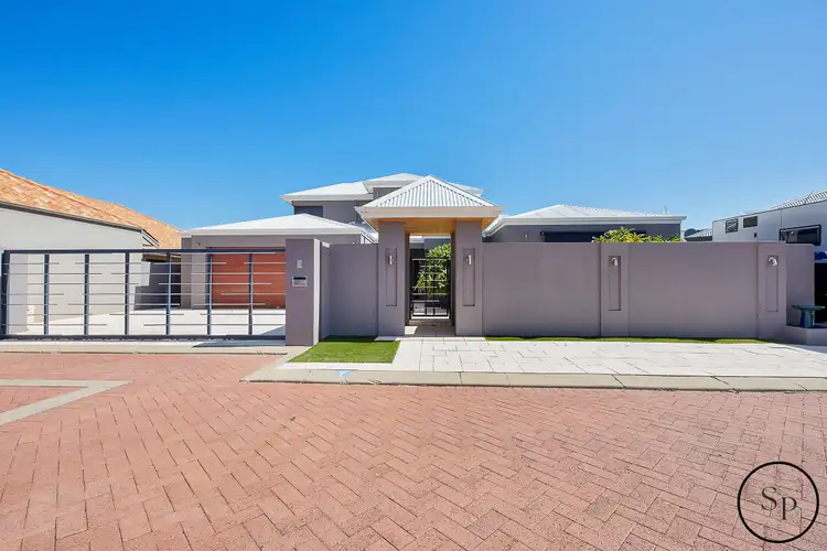 7 Brindabella Crescent, Halls Head WA 6210