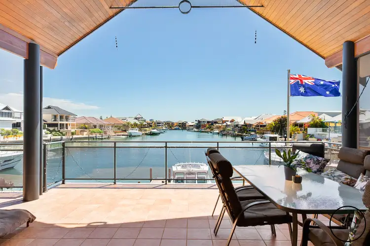 75 Aztec Island Retreat, Halls Head WA 6210